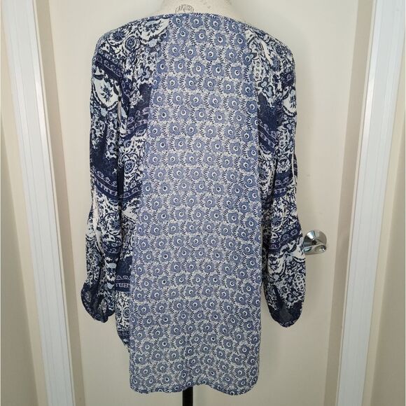 Vintage Contrast Print Crochet Blouse - Picture 4 of 10